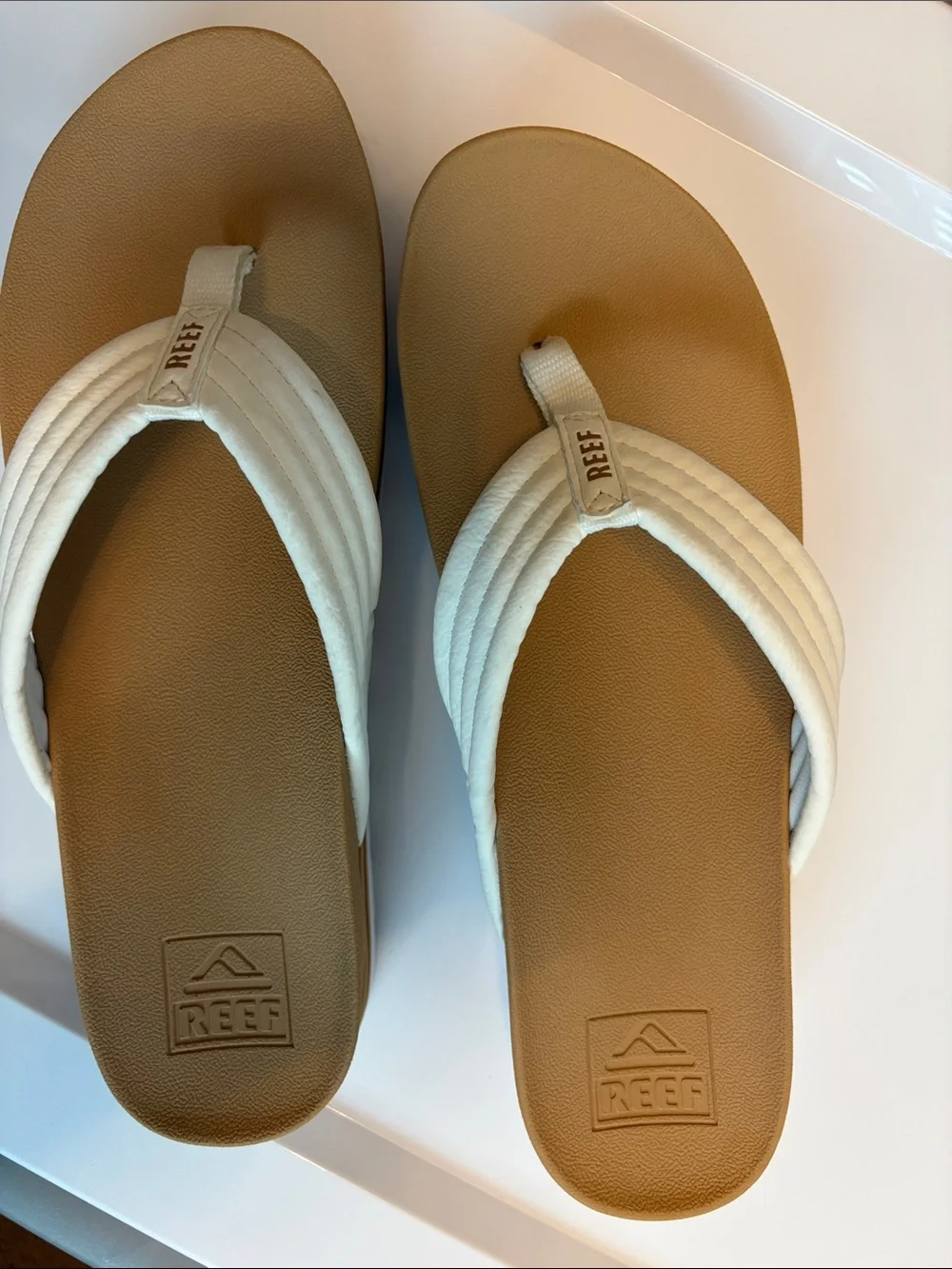 Coco Reef White Strap Sandals with Tan Footbed
